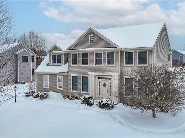 14 Canopy Lane, Ballston Lake, NY 12019