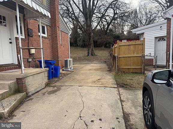 3rd image of 2904 Fenimore Rd