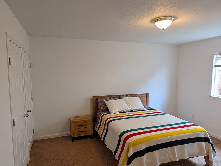 548 Hannon Ave — Photo 2
