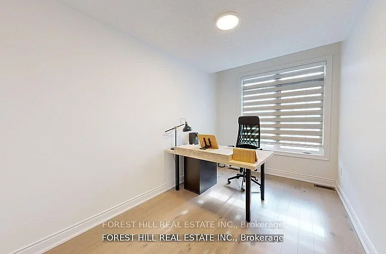54 Montrose Blvd — Photo 15