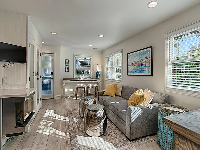 307 Capitola Ave #A — Photo 6