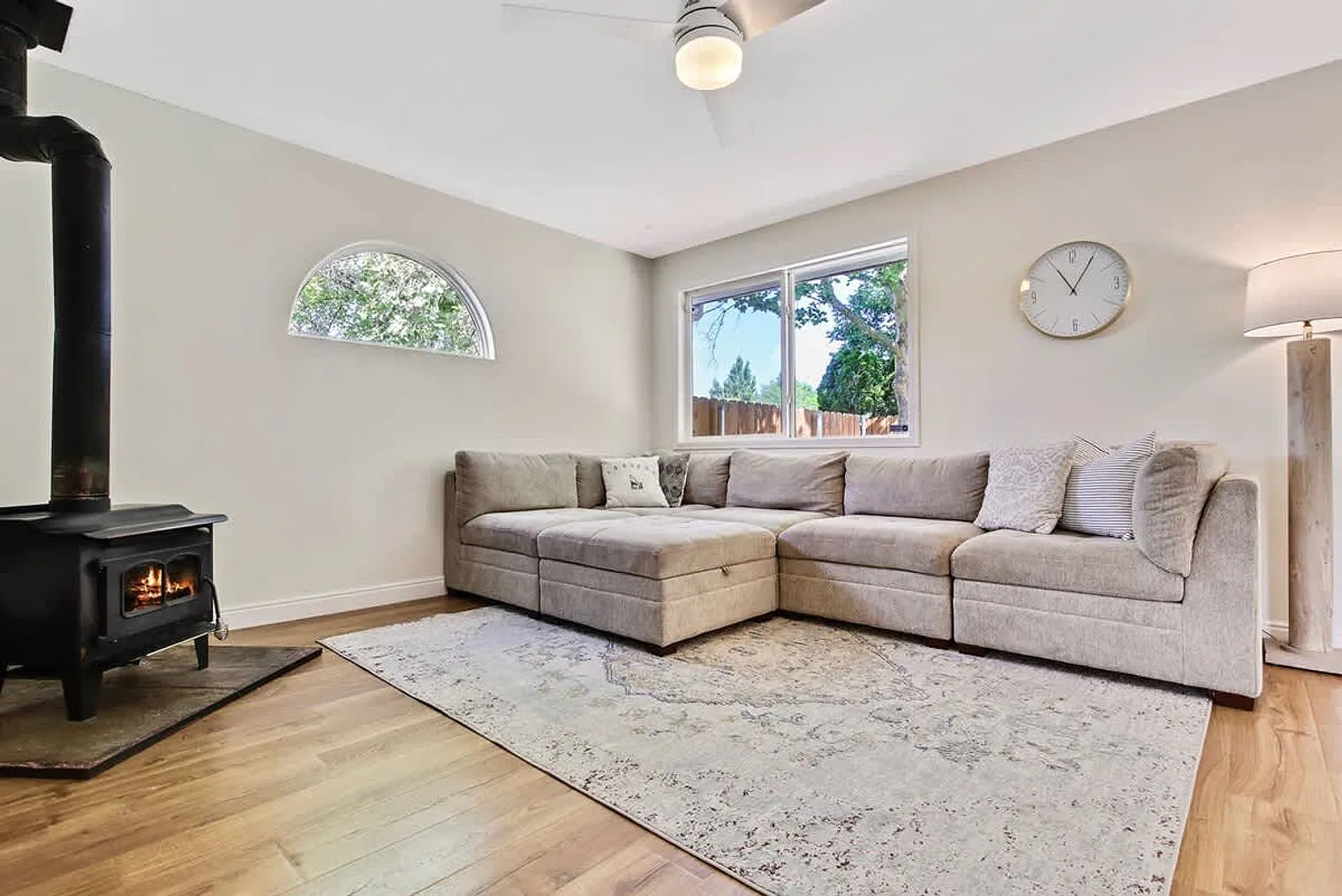 4 bed, 3.0 bath, $7,485 — Photo 3
