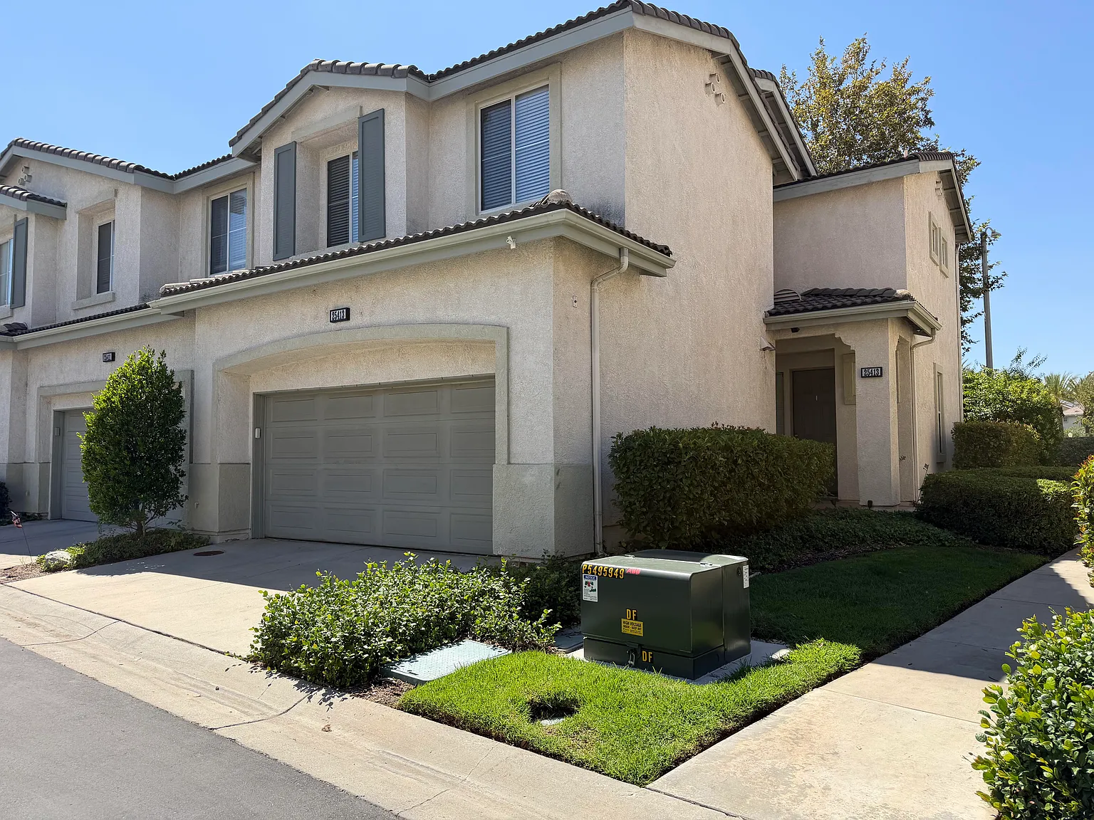 3 bed, 2.5 bath, 1684 sqft, $3,850 — Photo 2