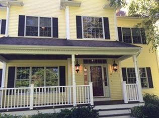 42 Hales Pond Ln, Wrentham, MA 02093