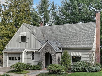 3820 SW Mount Adams Dr, Portland, OR, 97239