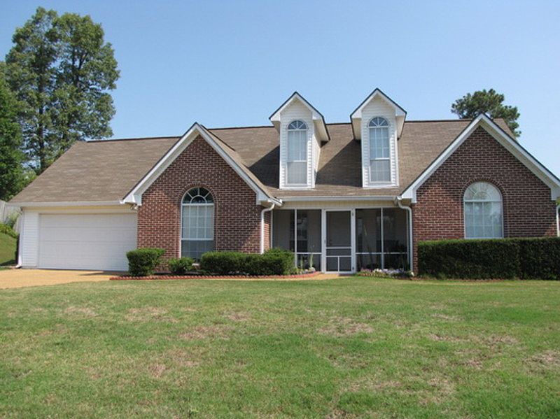 1st image of 300 Tanner Dr