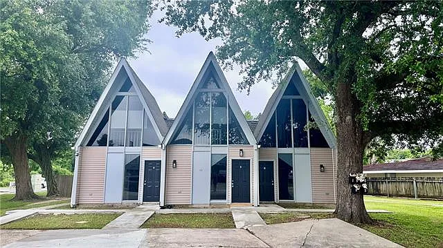 101 Appletree Ln #4 & 5