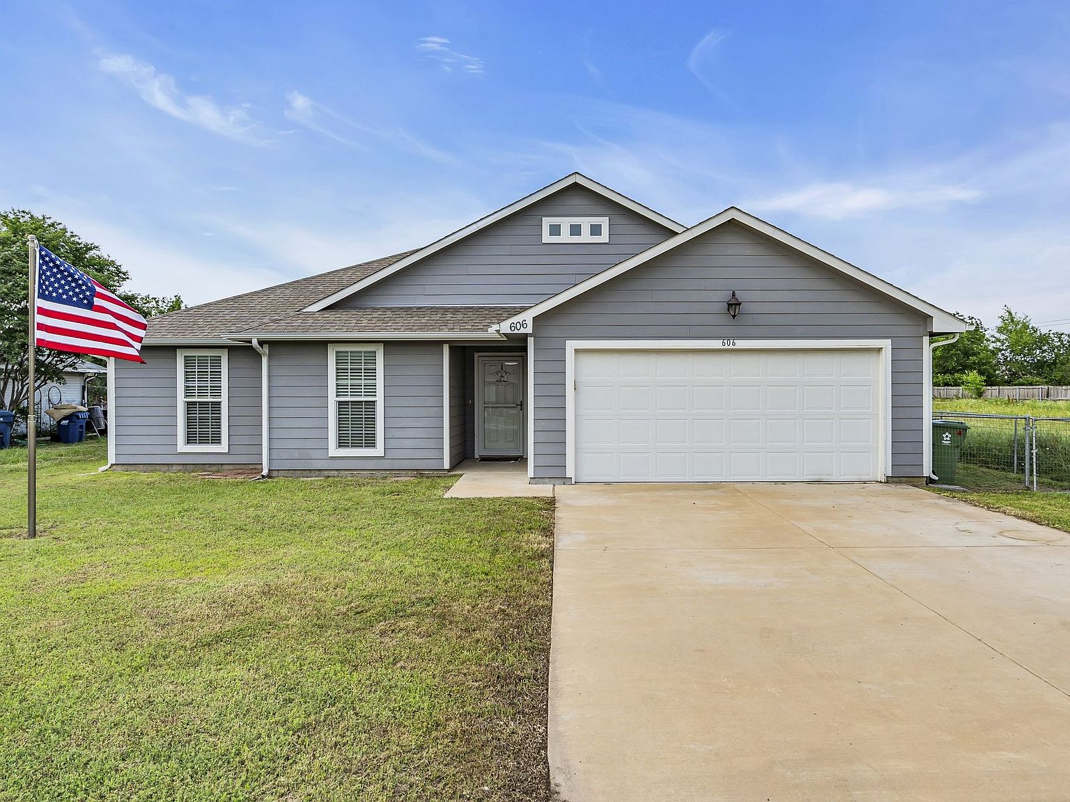 606 Lamp Post Ln, Oak Point, TX 75068 | Zillow