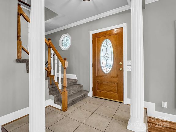 5th image of 2360 Rosemont Ct