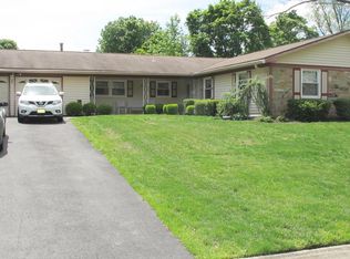 17 Tidewater Ln, Willingboro, NJ 08046