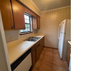 7390 Esther St #3B, Pensacola, FL 32506