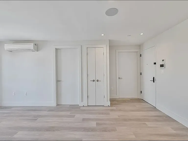 2605 Snyder Ave #5C — Photo 2