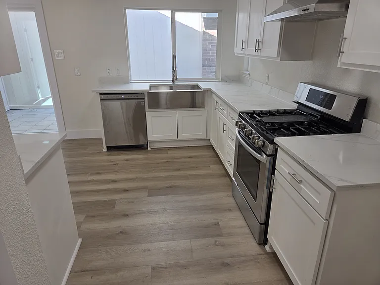 1130 Pyramid Dr — Photo 9