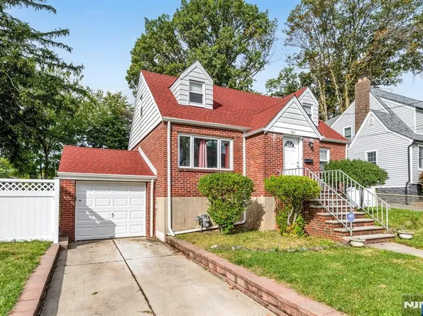 1015 Jassamine Way, Fort Lee, NJ 07024