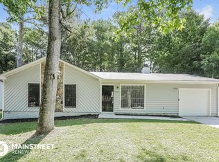 9372 Forest Knoll Dr, Jonesboro, GA