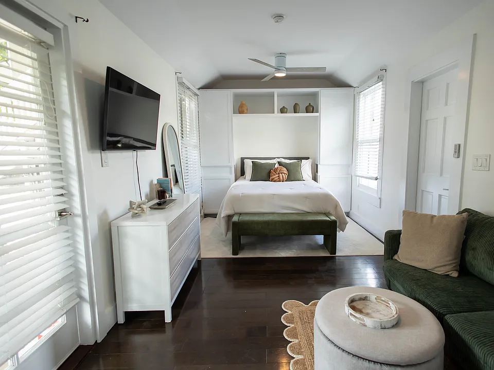603 Elizabeth St #2