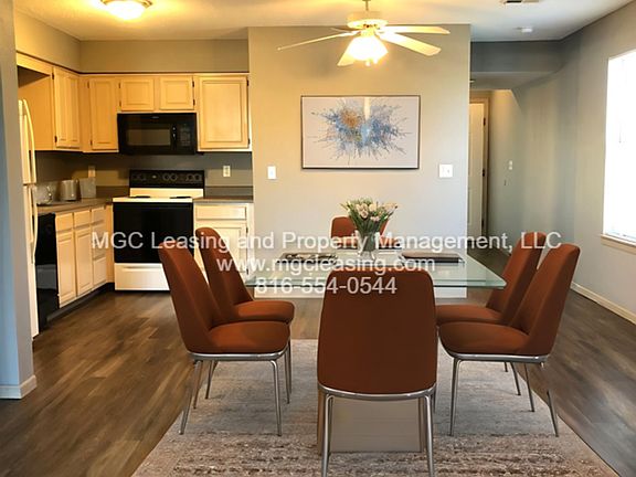 2nd image of 1114 Garden Dr