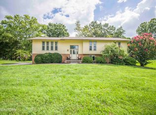 704 Sunnydale Rd, Knoxville, TN 37923