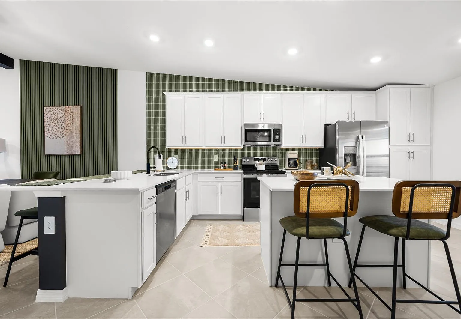 3 bed, 1569 sqft, $6,500 — Photo 3