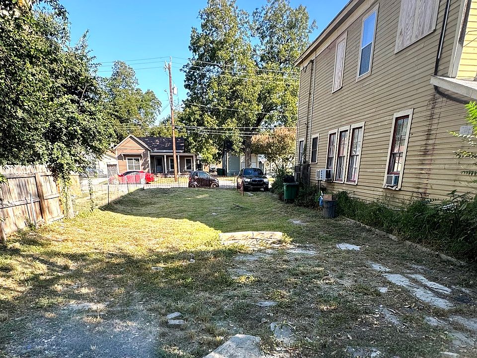 2nd image of 710 Marshall St LOT E