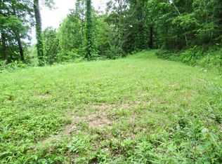 15 Berry Cove Rd, Franklin, NC 28734