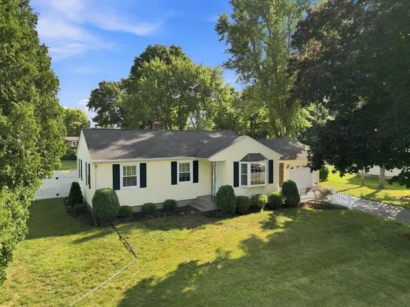 13 Craigwood Ter, Wilbraham, MA 01095