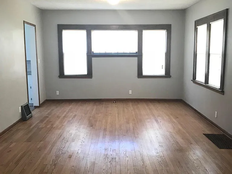 831 N Porter Ave — Photo 9