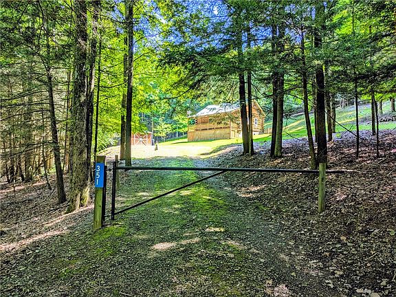 3rd image of 351 Cahilly Rd