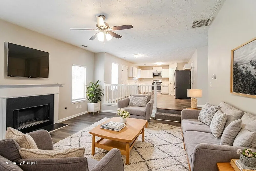 4 bed, 3.0 bath, 2626 sqft, $2,245 — Photo 4