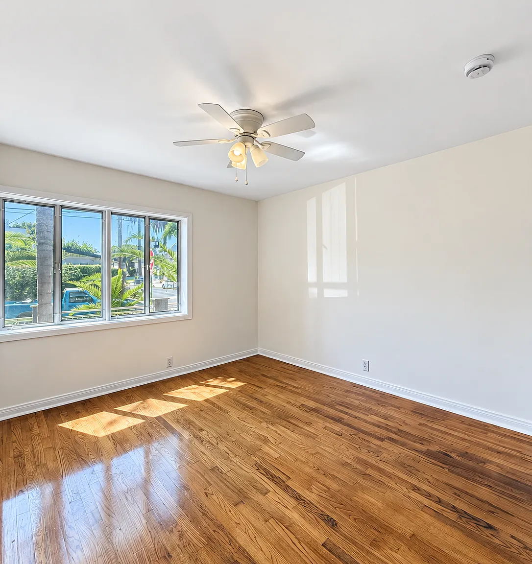 2 bed, 1000 sqft, $3,800 — Photo 4