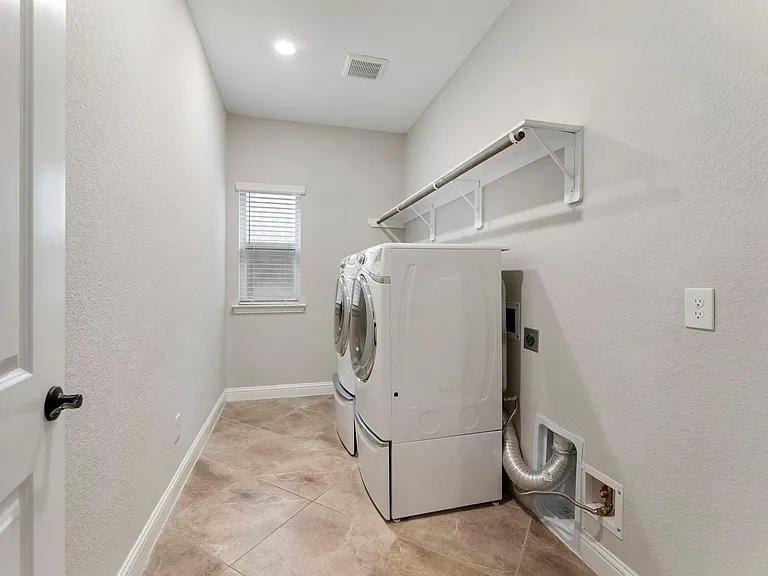 4309 Victoria Pine Dr — Photo 27