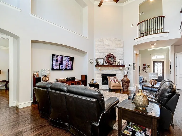 6209 Metz St — Photo 9