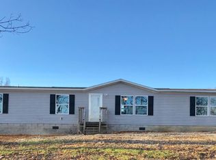 792 Boone Rdg, Garrison, KY 41141