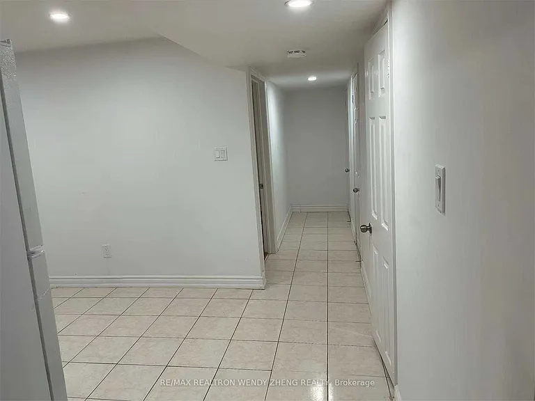 91 William Honey Cres #BASEMENT — Photo 8
