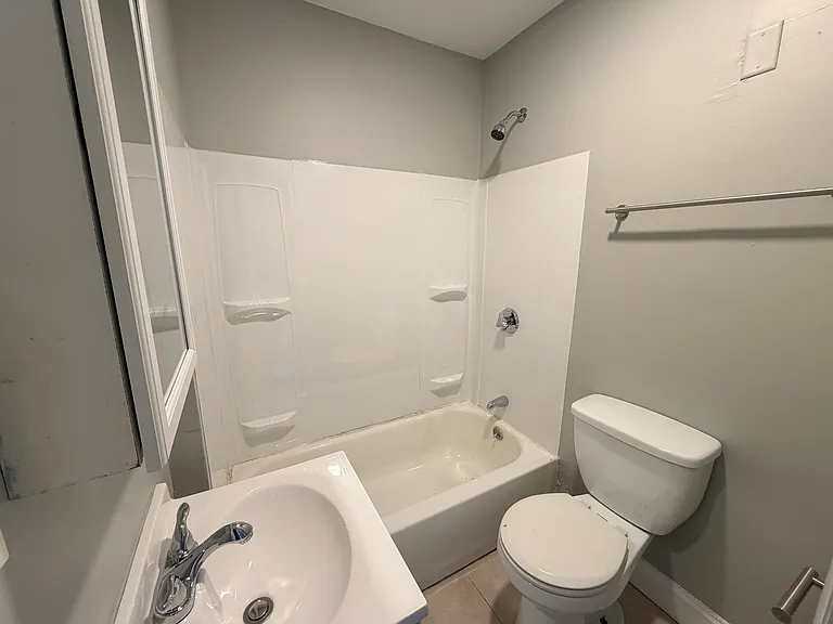 393-399 Main St #301 — Photo 3