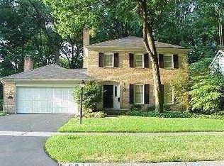6921 Williamsburg Dr, Sylvania, OH 43560