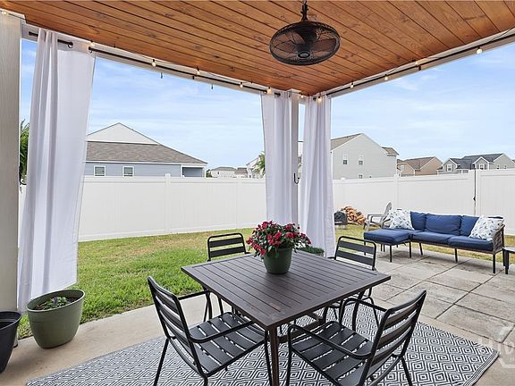 4th image of 203 Dogwood Circle