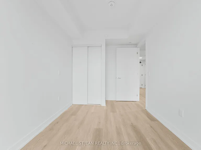 1 Jarvis St #726 — Photo 29