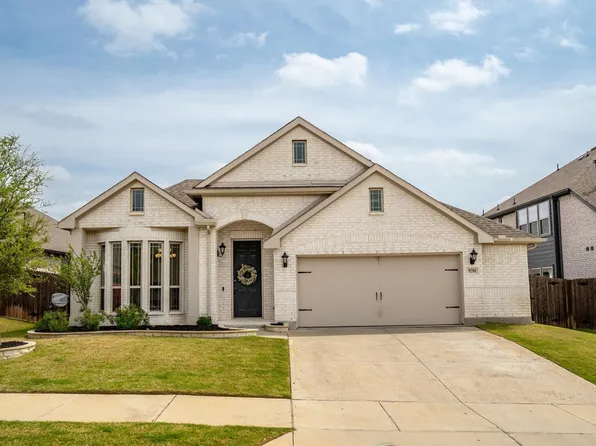 9201 Amistad Ln, Argyle, TX 76226