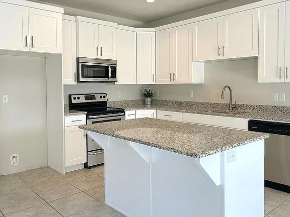 2nd image of 3971 Bella Vista Dr