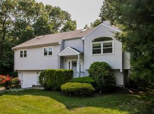 25 Walden Way, Cranston, RI 02921