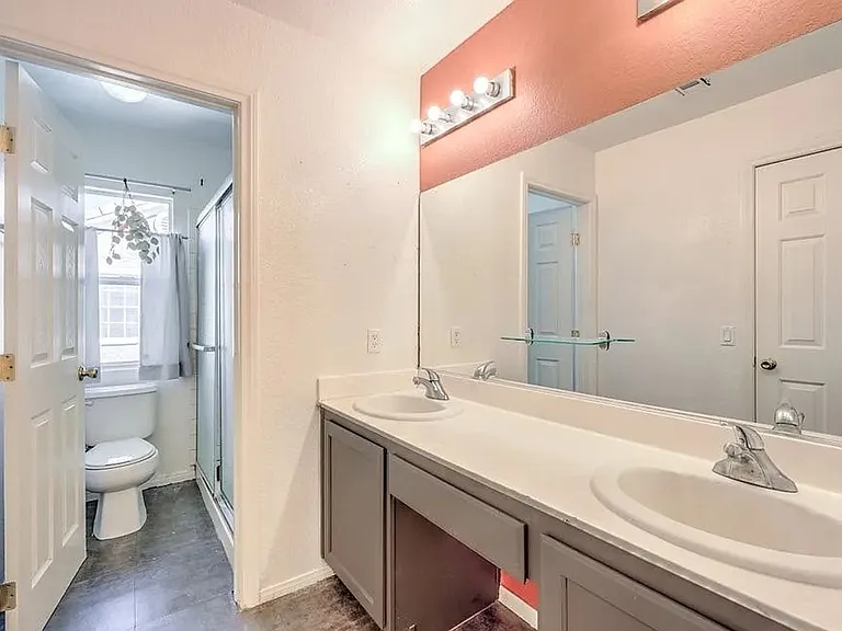 1425 Bow Creek Ct — Photo 6