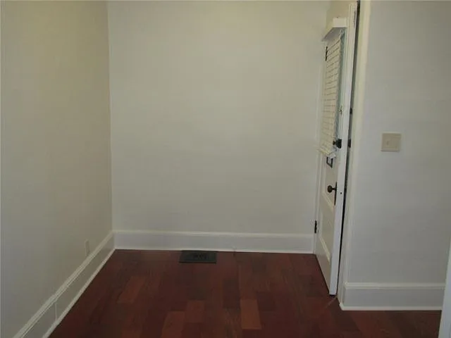 2 bed, 1.0 bath, $2,800 — Photo 3