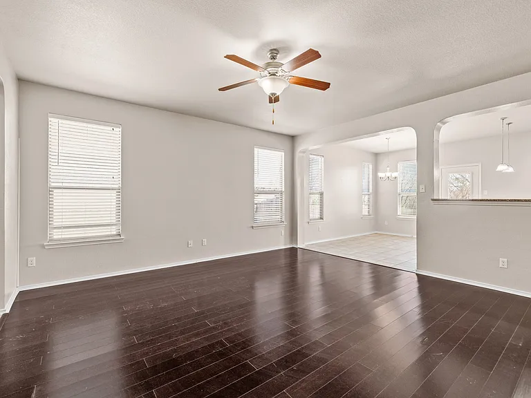 1214 Lonesome Oak Dr — Photo 14