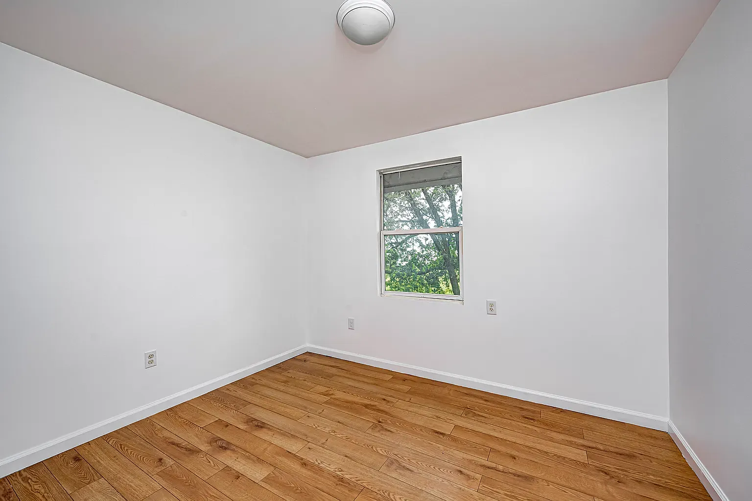 4 bed, 1320 sqft, $1,450 — Photo 3