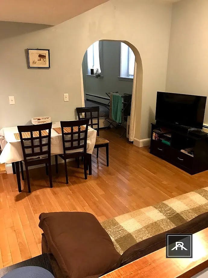 1 bed, 1.0 bath, $2,600 — Photo 4