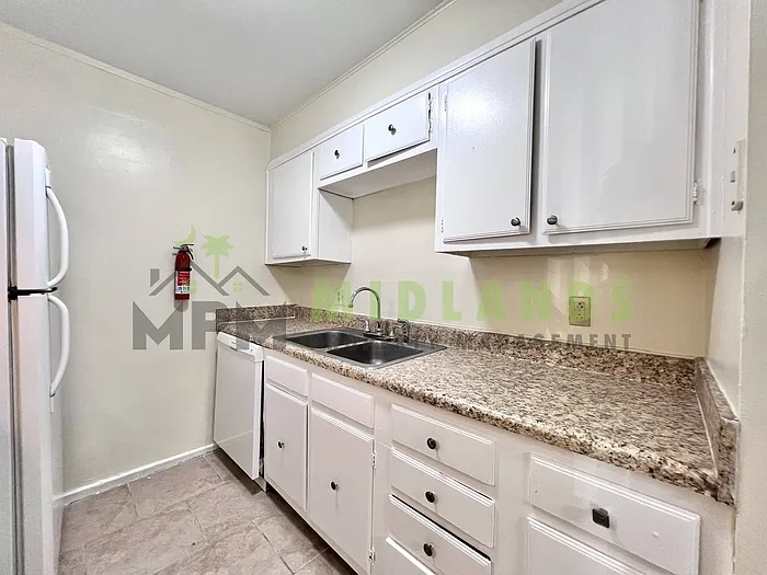 1208 Bush River Rd #F5 — Photo 10