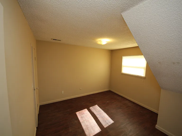 7702 Kessler Ln — Photo 15