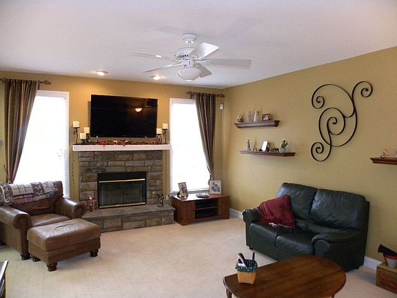 3rd image of 26392 Fieldstone Dr #1