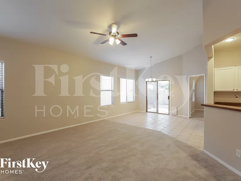 5840 E Norland St — Photo 3